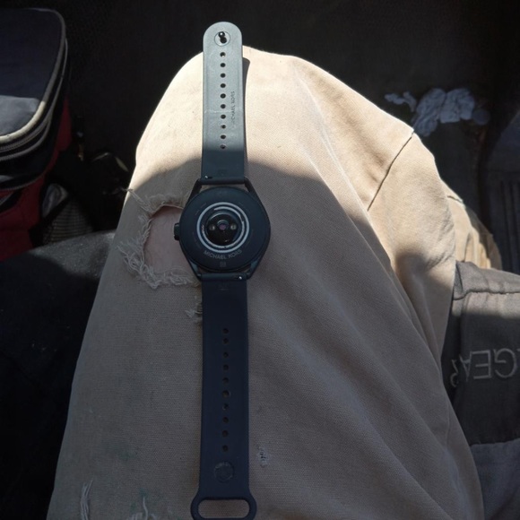 Michael kors smart watch’